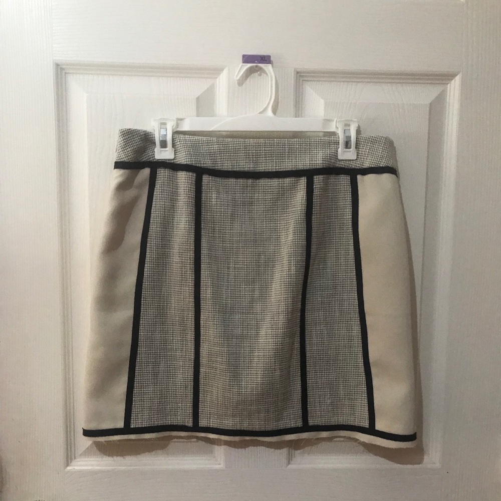 Pattern mini skirt